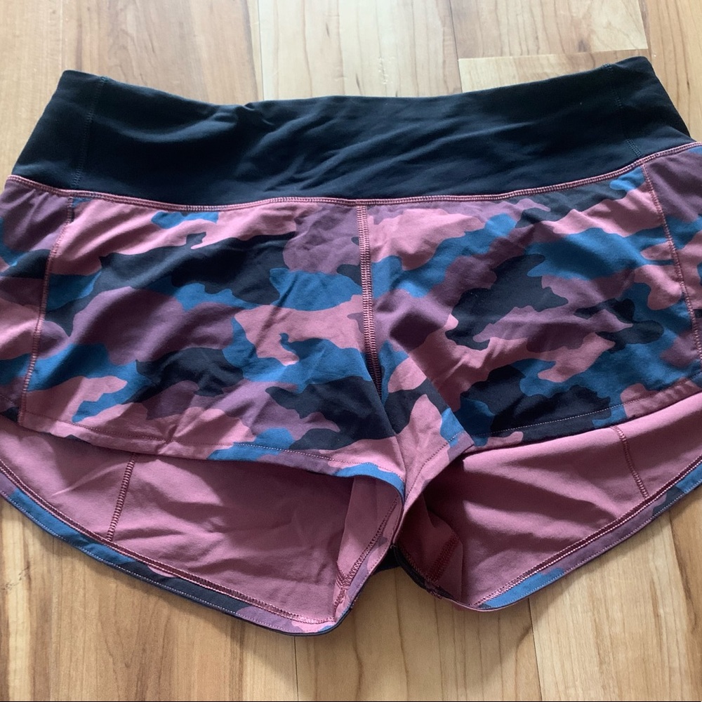 Lululemon Speed Up Shorts low rise size 6